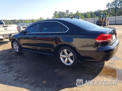 Drugie zdjęcie samochodu z przodu: 2015 VOLKSWAGEN PASSAT S VIN:1VWAS7A32FC106082 - miniatura