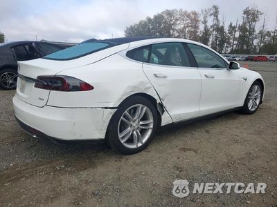 Trzecie zdjęcie samochodu z tyłu: 2015 TESLA MODEL S 70D VIN:5YJSA1S26FF089691 - miniatura