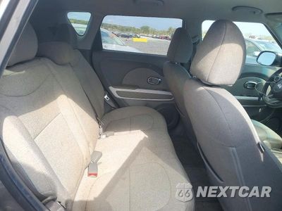 Zdjęcie 10 z 12 samochodu: 2017 KIA SOUL EV EV-E VIN:KNDJP3AEXH7021775 - miniatura