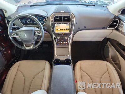 Zdjęcie 8 z 14 samochodu: 2019 LINCOLN NAUTILUS RESERVE VIN:2LMPJ8LP5KBL35873 - miniatura