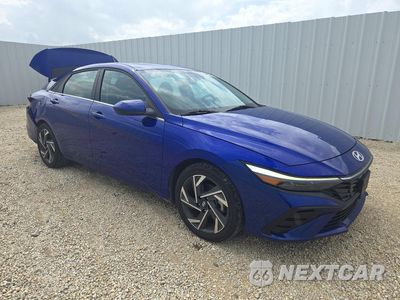Czwarte zdjęcie samochodu z boku: 2025 HYUNDAI ELANTRA SEL VIN:KMHLS4DG1SU948338 - miniatura
