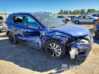 Czwarte zdjęcie samochodu z boku: 2017 NISSAN ROGUE SV VIN:KNMAT2MVXHP556767 - miniatura