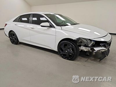 Czwarte zdjęcie samochodu z boku: 2026 HYUNDAI ELANTRA SE VIN:KMHLL4DG1TU100961 - miniatura