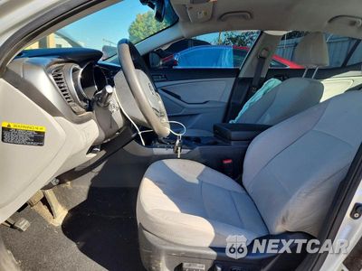 Zdjęcie 7 z 12 samochodu: 2013 KIA OPTIMA LX VIN:KNAGM4A76D5431227 - miniatura