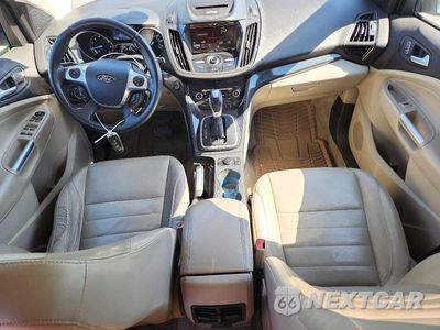 Zdjęcie 8 z 12 samochodu: 2014 FORD ESCAPE TITANIUM VIN:1FMCU0J9XEUA04339 - miniatura