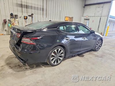 Trzecie zdjęcie samochodu z tyłu: 2019 NISSAN MAXIMA PLATINUM VIN:1N4AA6AV0KC366823 - miniatura