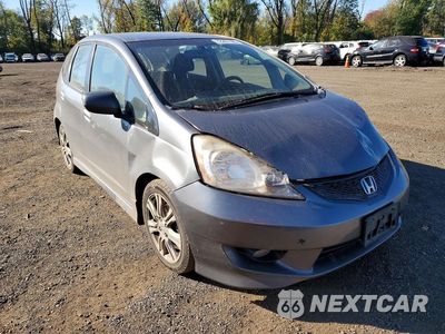 Czwarte zdjęcie samochodu z boku: 2011 HONDA FIT SPORT VIN:JHMGE8G51BC011430 - miniatura