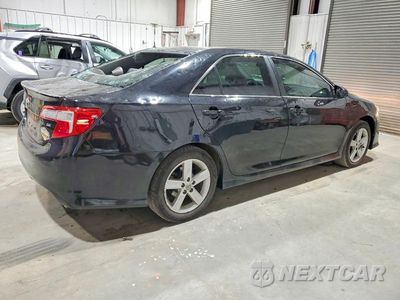 Trzecie zdjęcie samochodu z tyłu: 2014 TOYOTA CAMRY SE VIN:4T1BF1FK8EU839282 - miniatura