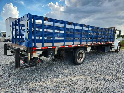Trzecie zdjęcie samochodu z tyłu: 2017 FREIGHTLINER M2 106 MEDIUM DUTY VIN:1FVACWDU6HHJD5640 - miniatura