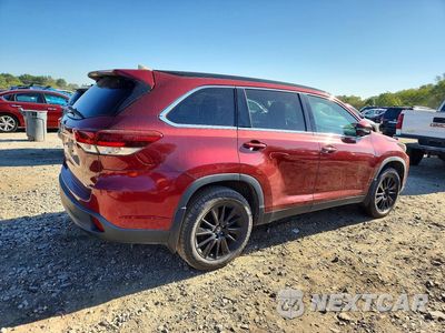 Trzecie zdjęcie samochodu z tyłu: 2019 TOYOTA HIGHLANDER SE VIN:5TDJZRFH5KS601609 - miniatura
