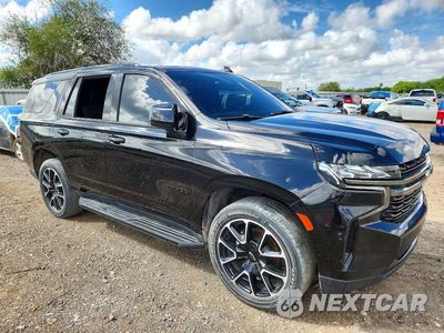 Czwarte zdjęcie samochodu z boku: 2022 CHEVROLET TAHOE C1500 RST VIN:1GNSCRKD5NR338847 - miniatura
