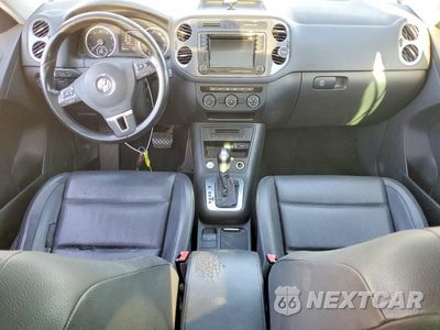 Zdjęcie 8 z 14 samochodu: 2016 VOLKSWAGEN TIGUAN S VIN:WVGAV7AX7GW526168 - miniatura