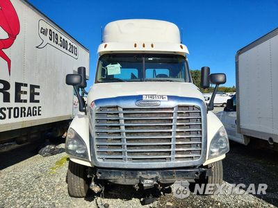 Piąte zdjęcie samochodu w środku: 2018 FREIGHTLINER CASCADIA 125 SEMI TRUCK VIN:1FUJGEDR2JLJW9306 - miniatura