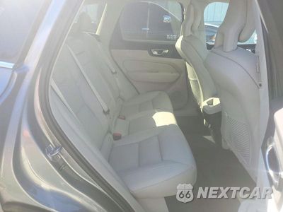 Zdjęcie 10 z 12 samochodu: 2019 VOLVO XC60 T5 MOMENTUM VIN:LYV102DK7KB184242 - miniatura