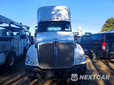 Piąte zdjęcie samochodu w środku: 2020 KENWORTH T680 SEMI TRUCK VIN:1XKYA48X6LJ393160 - miniatura