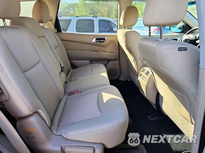 Zdjęcie 11 z 14 samochodu: 2017 NISSAN PATHFINDER S VIN:5N1DR2MM2HC676178 - miniatura