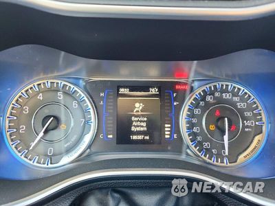 Zdjęcie 9 z 12 samochodu: 2015 CHRYSLER 200 LIMITED VIN:1C3CCCAB7FN670912 - miniatura