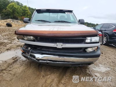 Piąte zdjęcie samochodu w środku: 2000 CHEVROLET SILVERADO VIN:1GCEC14V4YE221558 - miniatura