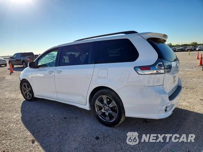 Drugie zdjęcie samochodu z przodu: 2018 TOYOTA SIENNA SE 8-PASSENGER VIN:5TDXZ3DC2JS900911 - miniatura