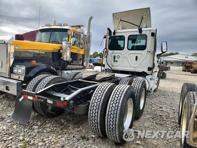 Trzecie zdjęcie samochodu z tyłu: 2023 FREIGHTLINER CASCADIA 126 SEMI TRUCK VIN:3AKJHLDV5PDNY4622 - miniatura