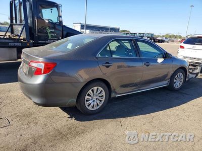 Trzecie zdjęcie samochodu z tyłu: 2013 TOYOTA CAMRY LE VIN:4T1BF1FK2DU690317 - miniatura