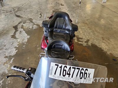 Piąte zdjęcie samochodu w środku: 2005 HONDA GL1800 VIN:1HFSC47035A409887 - miniatura
