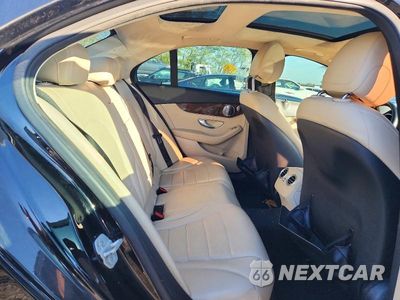 Zdjęcie 10 z 12 samochodu: 2015 MERCEDES-BENZ C 300 4MATIC VIN:55SWF4KBXFU030257 - miniatura