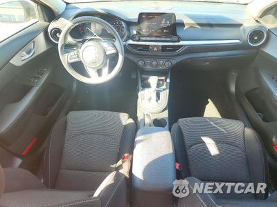 Zdjęcie 8 z 12 samochodu: 2024 KIA FORTE LXS VIN:3KPF24AD4RE767674 - miniatura