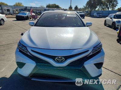 Piąte zdjęcie samochodu w środku: 2020 TOYOTA CAMRY XSE VIN:4T1K61AK7LU504132 - miniatura