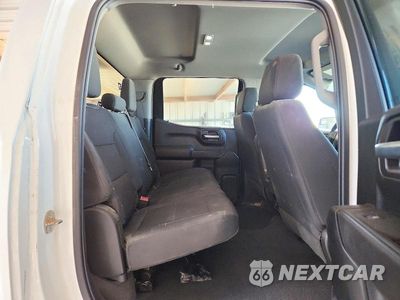 Zdjęcie 10 z 12 samochodu: 2023 GMC SIERRA K1500 VIN:1GTUUAED8PZ132680 - miniatura