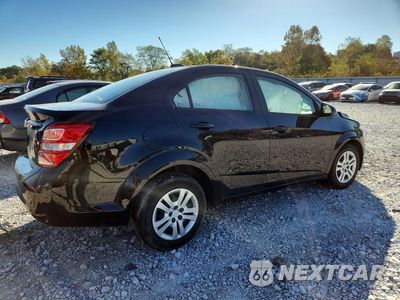 Trzecie zdjęcie samochodu z tyłu: 2017 CHEVROLET SONIC LS VIN:1G1JB5SH6H4147676 - miniatura