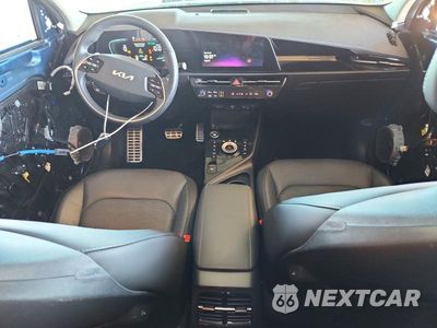 Zdjęcie 8 z 13 samochodu: 2023 KIA NIRO SX TOURING VIN:KNDCR3LF9P5086815 - miniatura