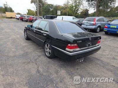Trzecie zdjęcie samochodu z tyłu: 1997 MERCEDES-BENZ S 500 VIN:WDBGA51E1VA324836 - miniatura
