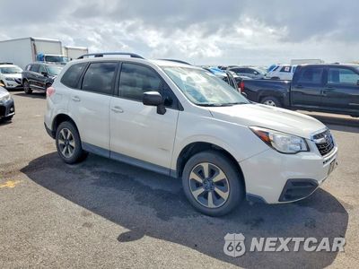 Czwarte zdjęcie samochodu z boku: 2018 SUBARU FORESTER 2.5I VIN:JF2SJABC7JH593797 - miniatura