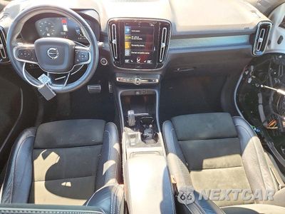 Zdjęcie 8 z 14 samochodu: 2021 VOLVO XC40 T5 R-DESIGN VIN:YV4162UM5M2462198 - miniatura