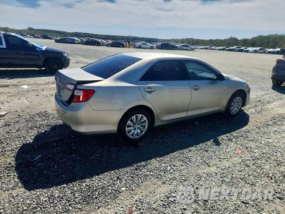Trzecie zdjęcie samochodu z tyłu: 2014 TOYOTA CAMRY L VIN:4T1BF1FK1EU767079 - miniatura
