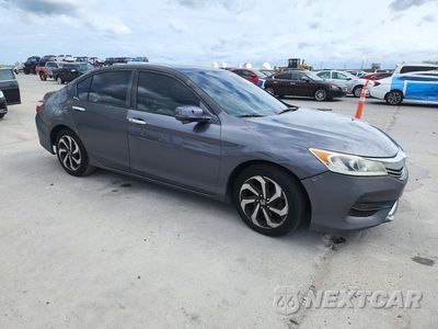 Czwarte zdjęcie samochodu z boku: 2017 HONDA ACCORD EX VIN:1HGCR2F78HA275013 - miniatura
