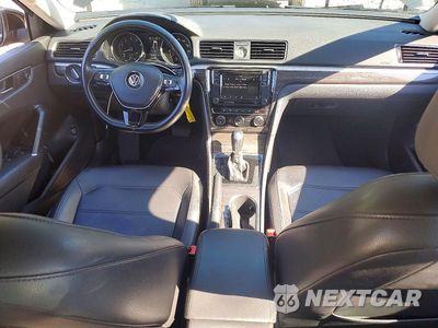 Zdjęcie 8 z 12 samochodu: 2016 VOLKSWAGEN PASSAT SE VIN:1VWBT7A34GC009596 - miniatura