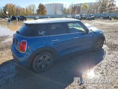Trzecie zdjęcie samochodu z tyłu: 2023 MINI COOPER VIN:WMW33DK01P2T52038 - miniatura