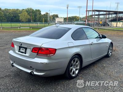Trzecie zdjęcie samochodu z tyłu: 2009 BMW 335 XI VIN:WBAWC73559E270372 - miniatura
