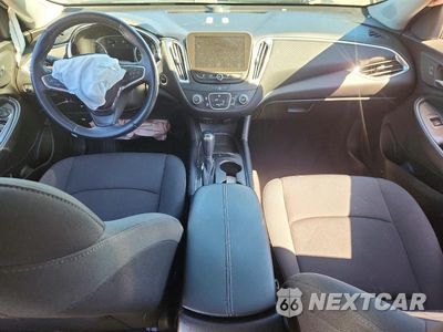 Zdjęcie 8 z 13 samochodu: 2018 CHEVROLET MALIBU LT VIN:1G1ZD5STXJF109430 - miniatura