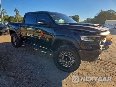 Czwarte zdjęcie samochodu z boku: 2022 RAM 1500 TRX VIN:1C6SRFU97NN265381 - miniatura