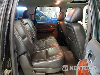 Zdjęcie 11 z 14 samochodu: 2014 CHEVROLET SUBURBAN K1500 LTZ VIN:1GNSKKE76ER128953 - miniatura