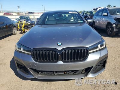 Piąte zdjęcie samochodu w środku: 2021 BMW M550XI VIN:WBA13BK03MCG04585 - miniatura