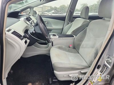 Zdjęcie 7 z 12 samochodu: 2012 TOYOTA PRIUS V THREE VIN:JTDZN3EU0C3145418 - miniatura