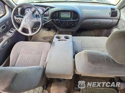 Zdjęcie 8 z 12 samochodu: 2001 TOYOTA TUNDRA SR5 VIN:5TBBT44101S203729 - miniatura