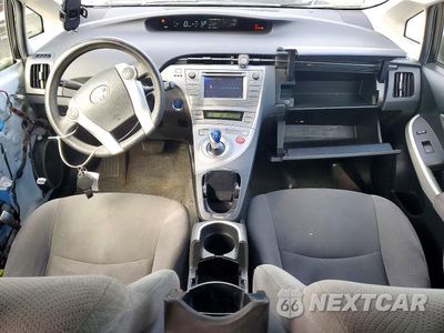 Zdjęcie 8 z 14 samochodu: 2015 TOYOTA PRIUS TWO VIN:JTDKN3DU7F0406410 - miniatura