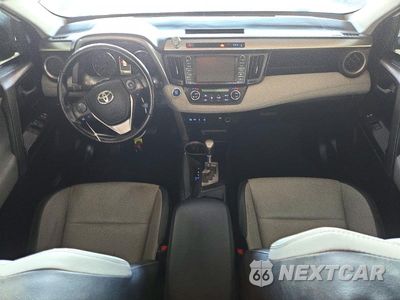 Zdjęcie 8 z 13 samochodu: 2018 TOYOTA RAV4 LIMITED VIN:JTMDFREV2JJ733879 - miniatura