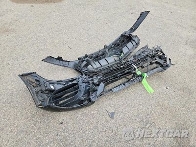 Zdjęcie 12 z 13 samochodu: 2018 MERCEDES-BENZ E 63 AMG-S VIN:WDDZF8KB0JA329575 - miniatura