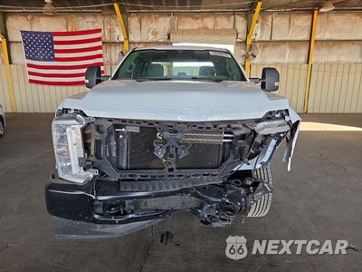 Piąte zdjęcie samochodu w środku: 2025 FORD F350 SUPER DUTY VIN:1FT8X3BA5SEC05423 - miniatura